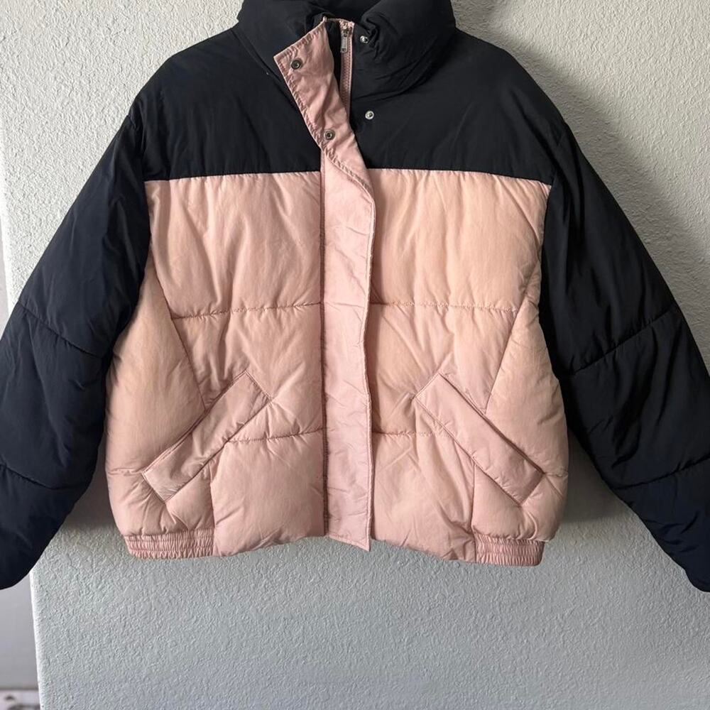 Hm pink and black puffer